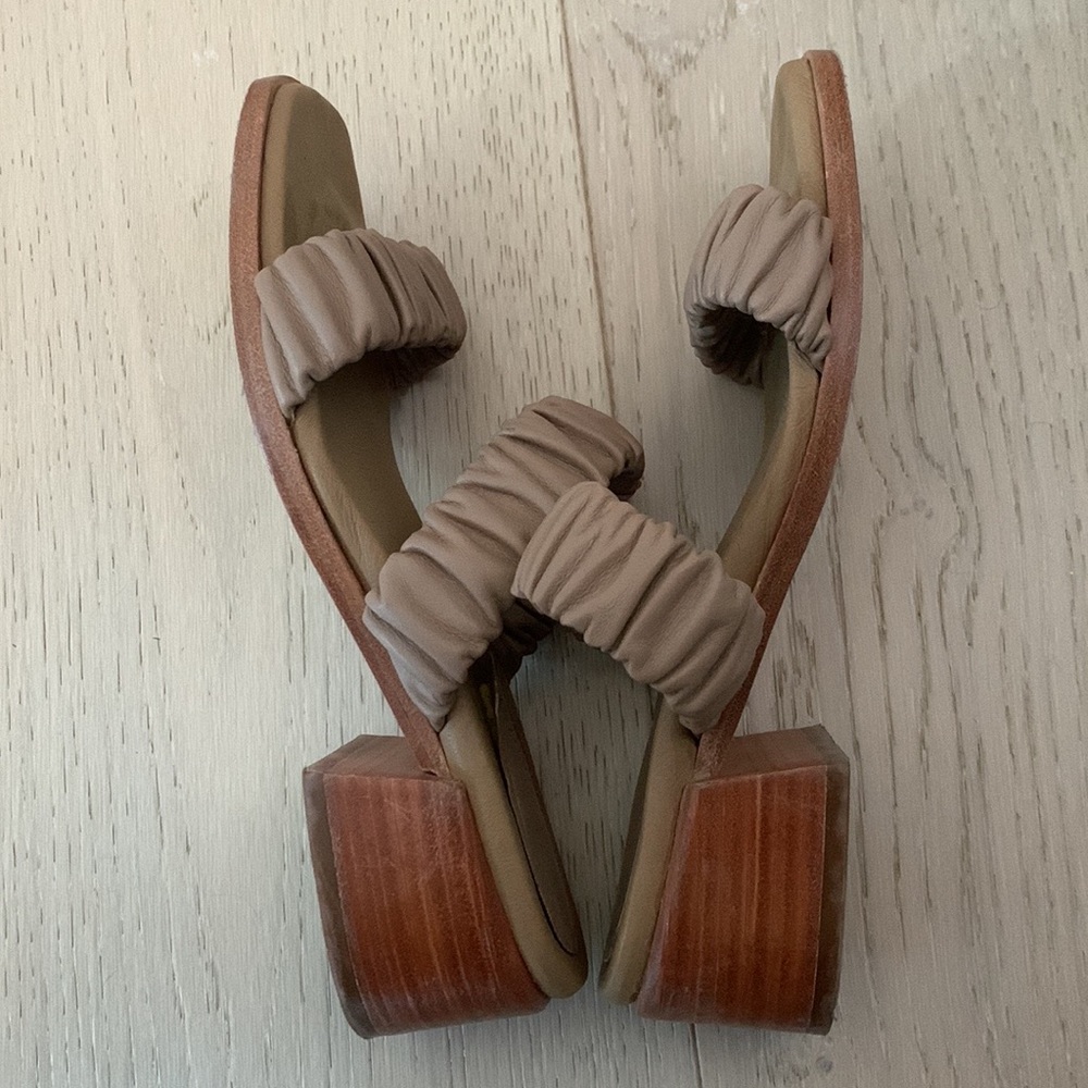 Poppy Barley Tan Sandals